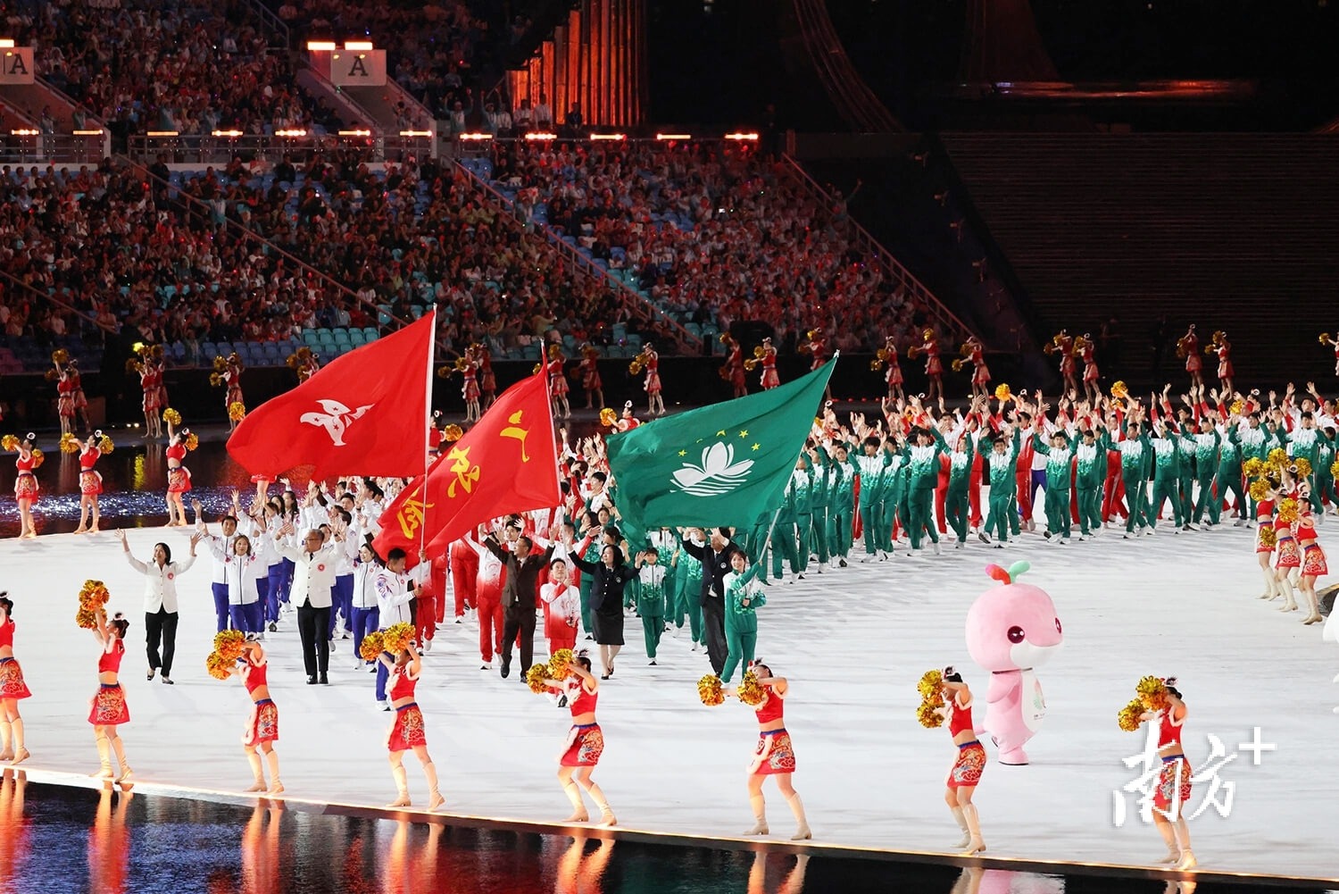 波士顿红袜队因非法使用 Apple Watch 传递暗号被罚款